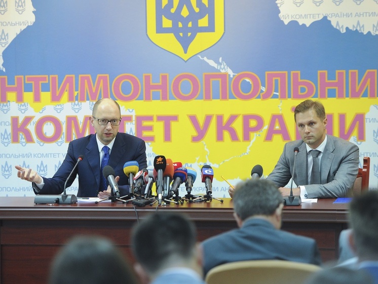 Яценюк призвал новое руководство Антимонопольного комитета закончить резонансные расследования и демонополизировать энергорынок