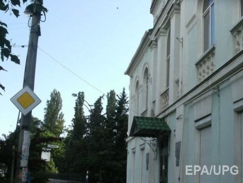 В Симферополе со здания Меджлиса неизвестные сняли крымскотатарский флаг