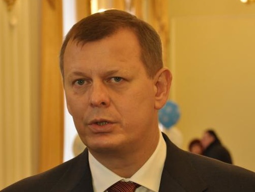 Регламентный комитет рекомендовал Раде снять неприкосновенность с Клюева и Мельничука
