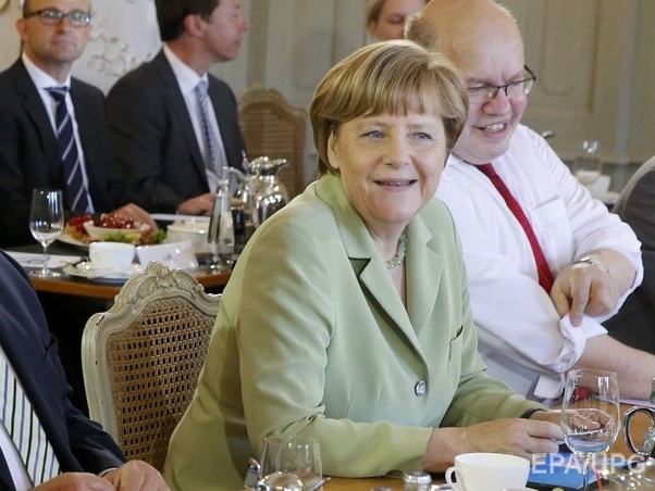 Меркель считает, что Россия никак не приблизилась к ценностям "Большой семерки"