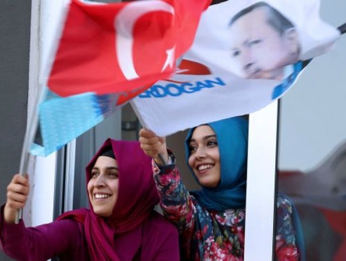 В Турции несколько кандидатов в парламент были арестованы по подозрению в подготовке терактов