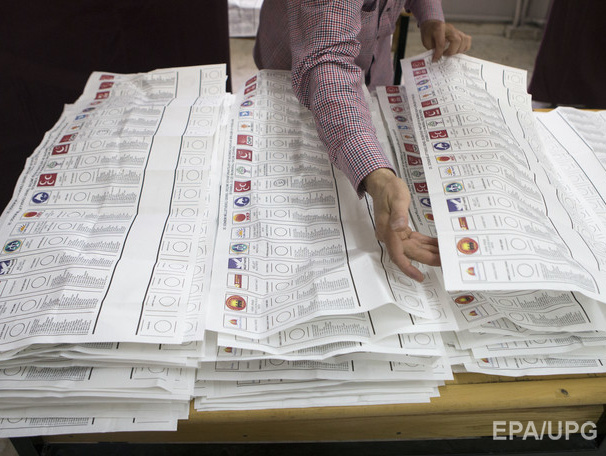 В Турции завершилось голосование на парламентских выборах