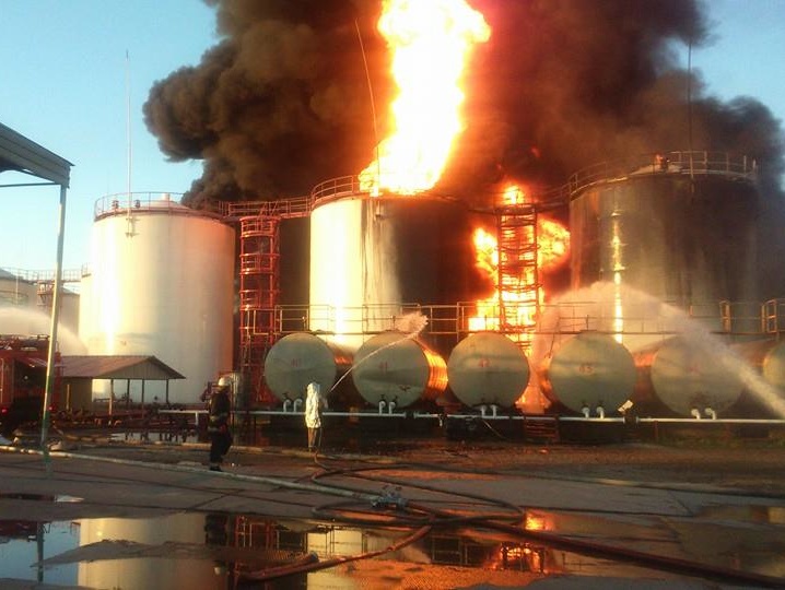 Пожар на нефтебазе под Киевом. Онлайн-репортаж