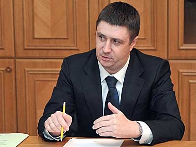 Кабмин создал комиссию по ликвидации пожара на нефтебазе под Киевом, ее возглавил председатель Госслужбы по ЧС