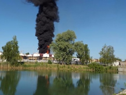 Выбросы вредных веществ в атмосферу из-за пожара в Киевской области не превышают норму