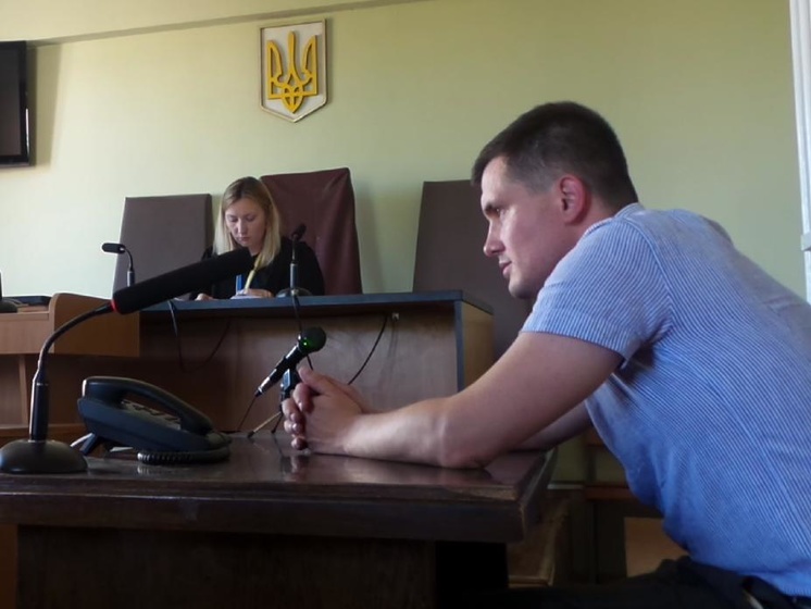 Киевские прокуроры в переписке: Этот п…дор меня часто фоткает. Давай его отп…здим просто