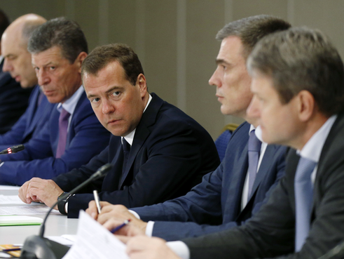 Медведев: Россия выделила на реализацию федеральной программы по развитию Крыма в 2015 году больше $2 млрд