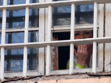 Батьківщина: Суд рассмотрит смягчение условий содержания Тимошенко прямо в больнице