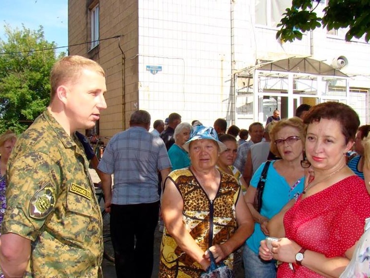 Аброськин: Жители Марьинки просят запретить продажу спиртного не только военным, но и всем гражданским без исключения