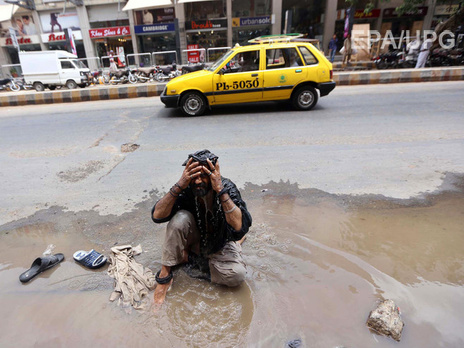 В Пакистане жертвами аномальной жары стали более 1000 человек