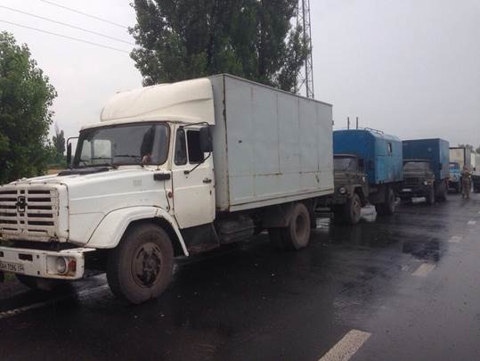 СБУ: В Донецкой области задержаны семь грузовиков с мясом и лекарствами для боевиков