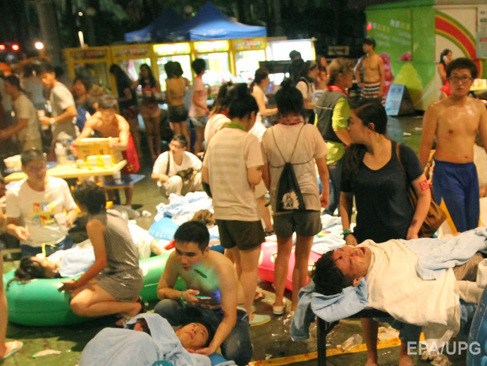 В результате взрыва в парке развлечений на Тайване пострадали более 200 человек