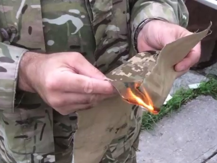 Волонтеры протестировали новую форму для украинских военных: не плавится и легко тушится. Видео