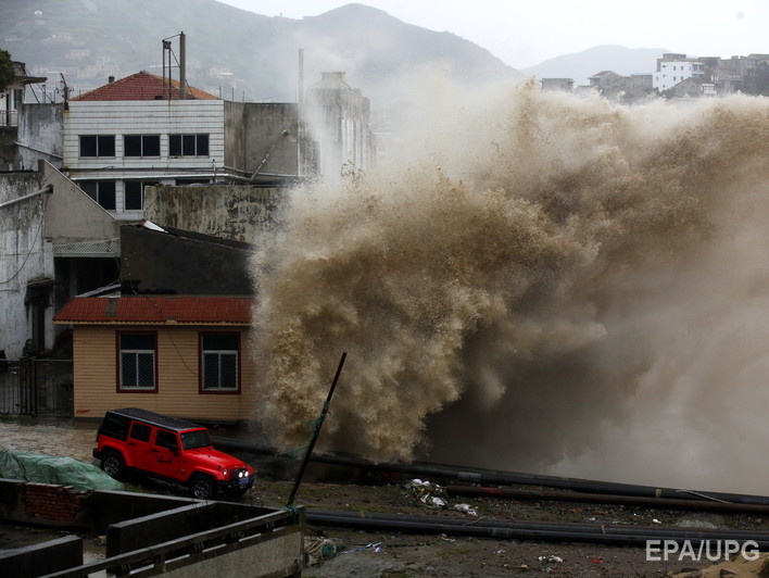 На Китай надвигается тайфун "Чан-хом"
