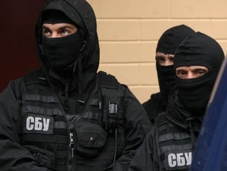 СБУ задержала двоих вооруженных бойцов "Правого сектора", которые скрывались после перестрелки в Мукачево