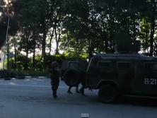 Через Львовскую область в направлении Мукачево проехала колонна военной техники. Видео
