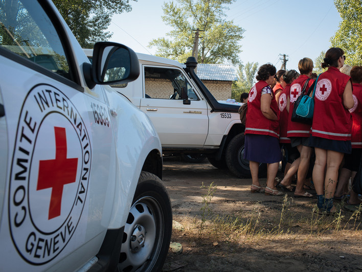 Госпогранслужба: Террористы не пустили в Донецк 16 грузовиков Красного Креста