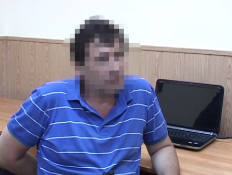 СБУ: Бывший украинский пограничник, воевавший на стороне "ДНР", сдался правоохранителям. Видео