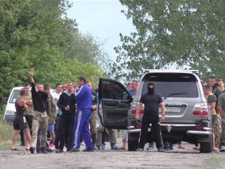 МВД: В результате столкновений с нелегальными копателями янтаря в Ровенской области пострадали двое милиционеров