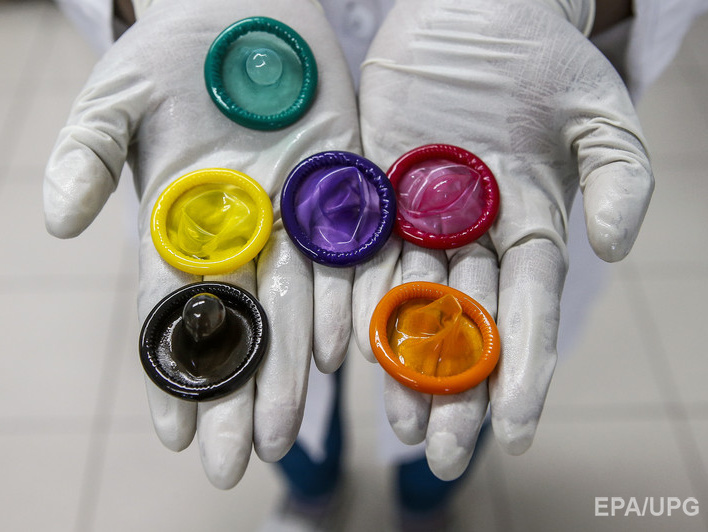 Минпромторг России предложил запретить госзакупки иностранных презервативов и медицинской техники