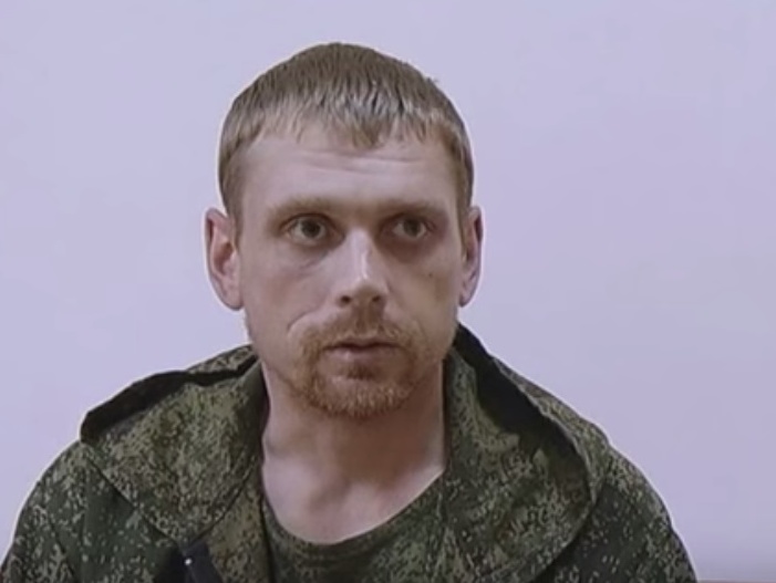 Задержанный на Донбассе российский офицер Старков: Нас собрали в актовом зале и объявили о поездке в Украину. Видео
