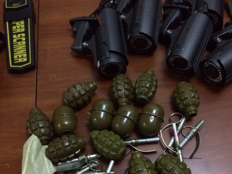 В центре Киева правоохранители обнаружили арсенал оружия
