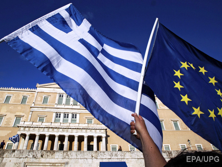 Парламент Германии одобрил очередной пакет помощи Греции