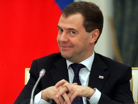 Медведев: На Курильских островах нам нужна современная боеспособная войсковая группировка