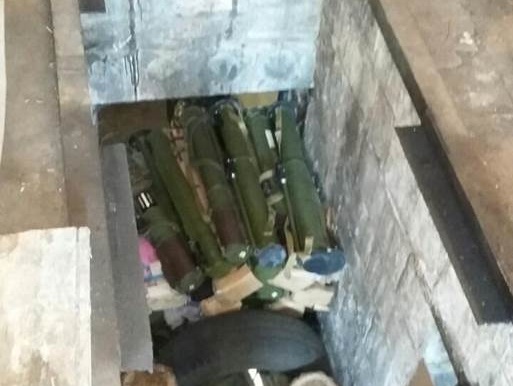 В Донецкой области СБУ обнаружила арсенал оружия и боеприпасов в доме депутата горсовета