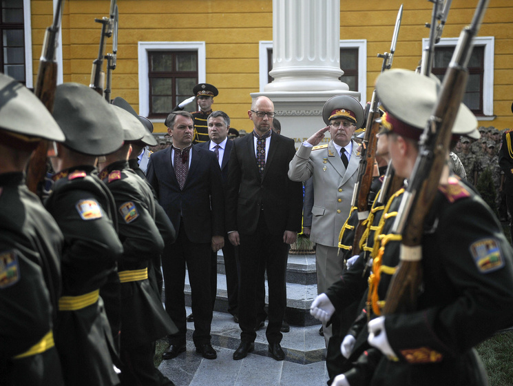 Яценюк сожалеет о неготовности некоторых стран поддержать присоединение Украины к НАТО