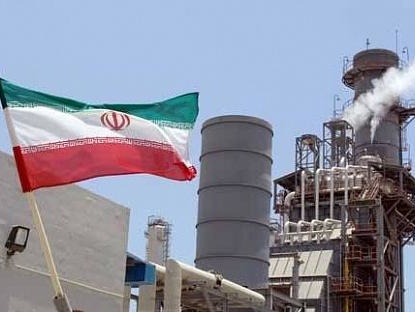 Bloomberg: Иран планирует повышать добычу нефти "любой ценой"