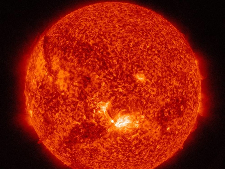 NASA сфотографировало вспышку на Солнце