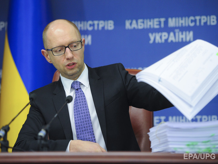 Яценюк анонсировал кадровые изменения в руководстве украинской таможни