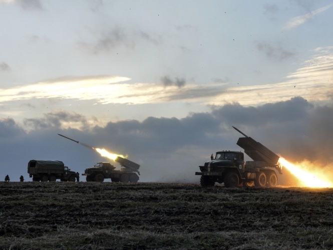 Документ об отводе вооружений калибра менее 100 мм на Донбассе не удается согласовать