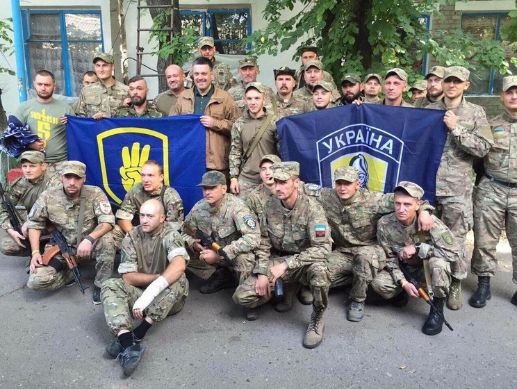 Геращенко: На следующий день после встречи Тягнибока с батальоном "Січ" шестеро бойцов написали заявления об уходе