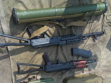 СБУ: В Луганской области обнаружен крупный тайник боевиков с оружием и боеприпасами