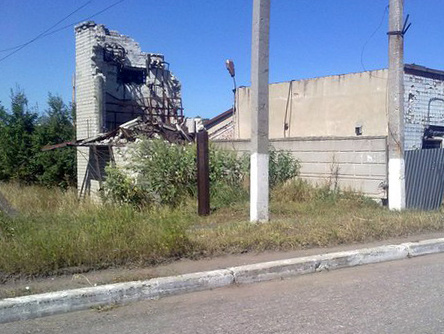 МВД: При обстреле боевиками Марьинки повреждены пять жилых домов