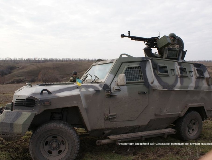 Госпогранслужба: В Донецкой области пограничники помогли спасти женщину, которая подорвалась на растяжке боевиков