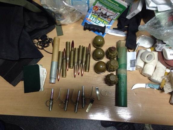 Сотрудники СБУ задержали на вокзале в Киеве военного с боеприпасами