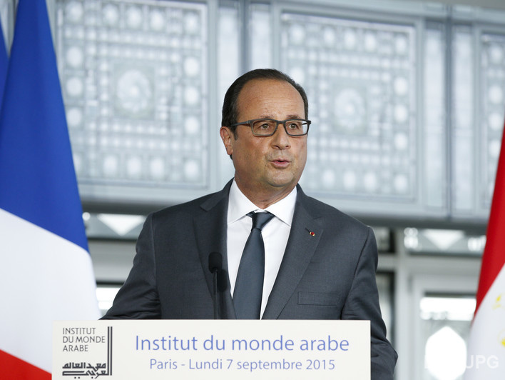 Олланд: Франция начнет разведывательные операции в Сирии