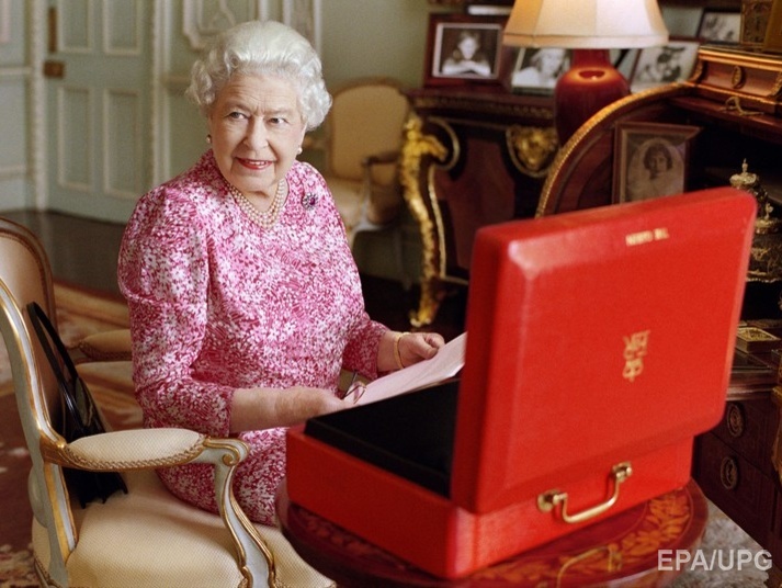 Сегодня Елизавета II станет самым долгоправящим монархом в истории Соединенного королевства