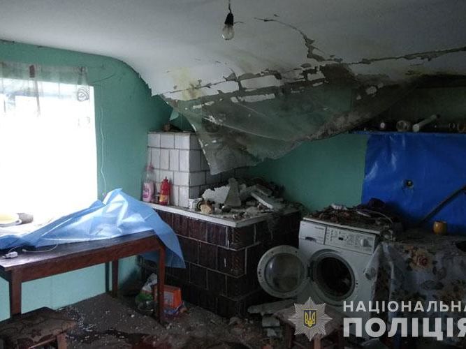 В Тернопольской области во время грозы шаровая молния влетела в дом, где было семь человек &ndash; Нацполиция
