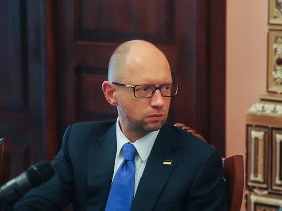 Яценюк: Проведение незаконных "выборов" в "ДНР" и "ЛНР" – решение Кремля, а не террористов