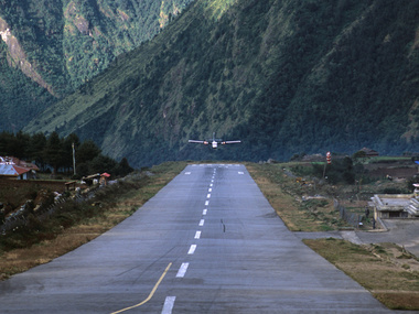В Непале исчез пассажирский авиалайнер