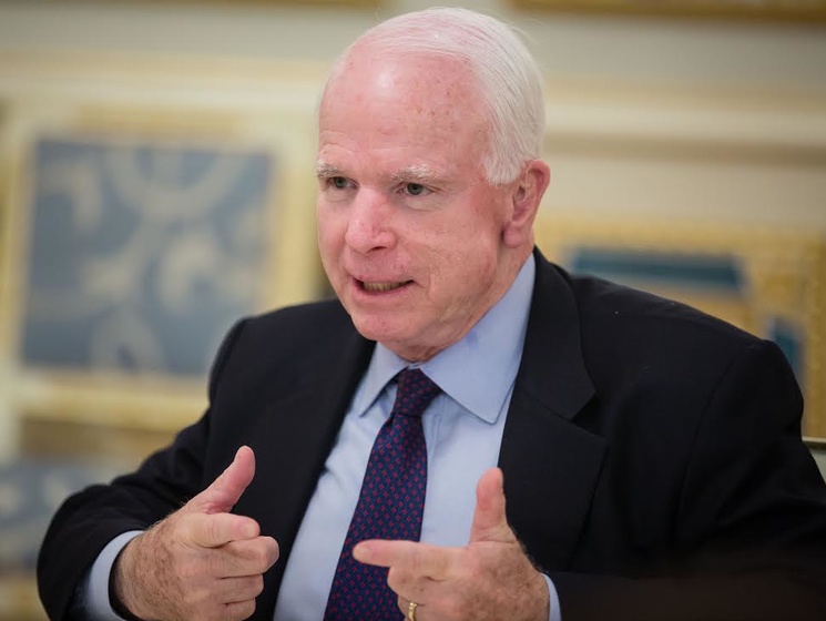 Сенатор Маккейн осудил готовящиеся боевиками "выборы" на востоке Украины