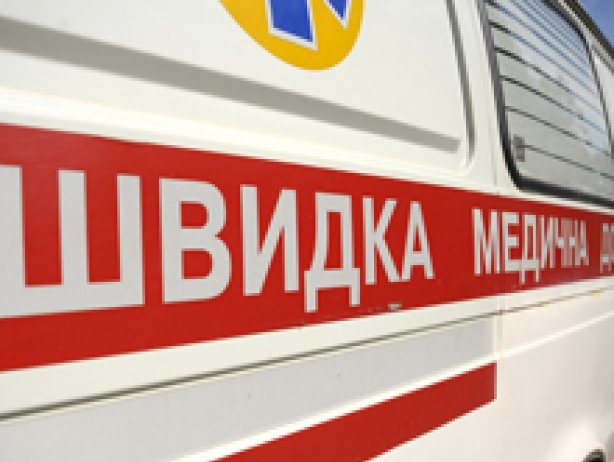 В Донецкой области из-за столкновения автомобиля со школьным автобусом травмированы девять детей