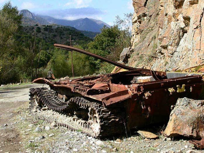 Минобороны Армении: Наши вооруженные силы будут применять соразмерные средства артиллерийского и ракетного поражения по азербайджанским военным