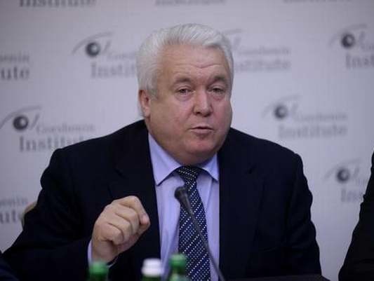 НТВ объявило беглого регионала Олейника "главным соперником" и "личным врагом" Порошенко. Видео
