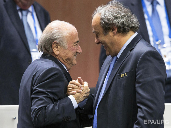 Комитет по этике ФИФА расследует дело против Блаттера и Платини