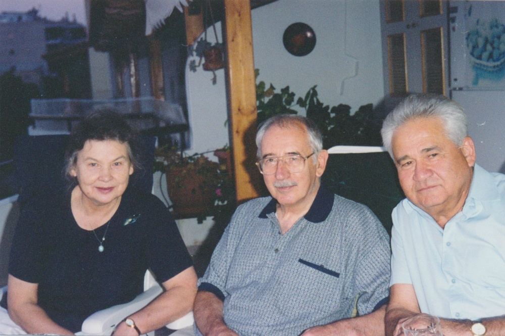 С двоюродным братом Валентином Турчиным и его женой Татьяной. 